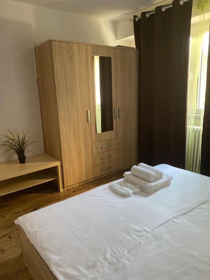 Ultracentral - Apartament Pe Calea Victoriei Бухарест Екстер'єр фото